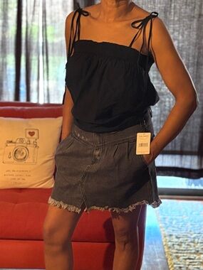 Levi’s Draw String Top